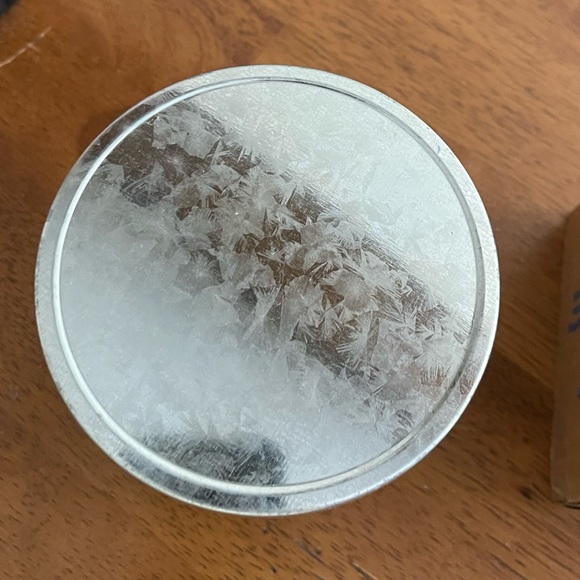 NWT Bath & Body Works 3-Wick Candle PINEAPPLE PASSIONFRUIT - Picture 3 of 5